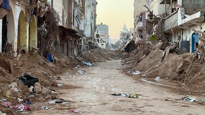 Una calle de Derna, el pasado 18 de septiembre, tras el paso del ciclón 'Daniel'.