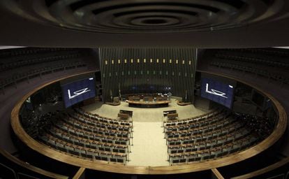 La Cámara de los Diputados de Brasil, desierta tras la suspensión de las sesiones.