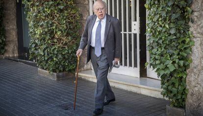 El expresidente de la Generalitat Jordi Pujol sale de su casa, el pasado mes de julio.