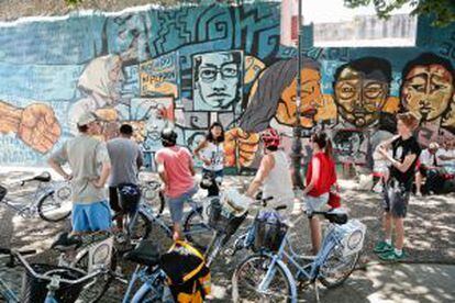 'Tour' ciclista guiado de la empresa Biking Buenos Aires, en la capital argentina.