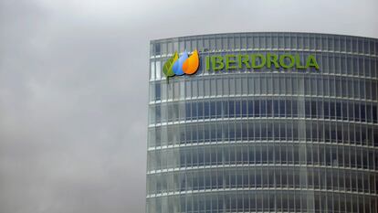 Detalle de la Torre Iberdrola, sede de la compañía energética en Bilbao.