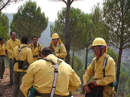 Uno de los retenes de la Junta, en el incendio de Berrocal en 2004.
