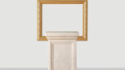 Un pedestal vacío frente a un marco en blanco en un museo. Agregue su propia obra de arte.