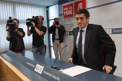 Patxi López, en la sede del PSOE de Bilbao