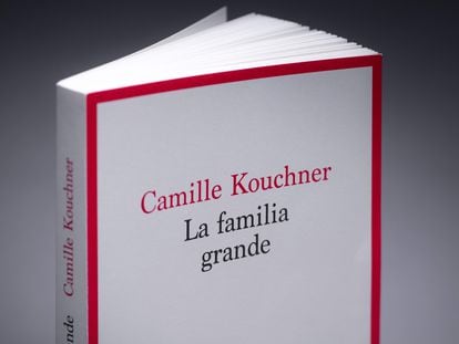 'La familia grande', el libro sobre un caso de pederastia en una influyente familia intelectual que ha sacudido a Francia
