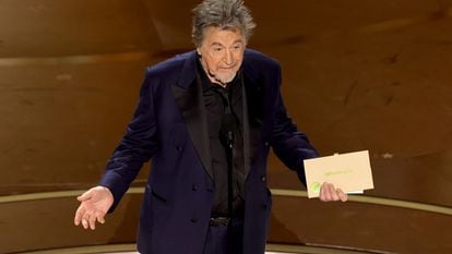 Al Pacino antes de presentar, de forma atropellada, el Oscar a mejor película en la gala número 96 de los Oscar anoche en Los Ángeles.