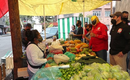 Un puesto de verduras en Ciudad de México, este abril.