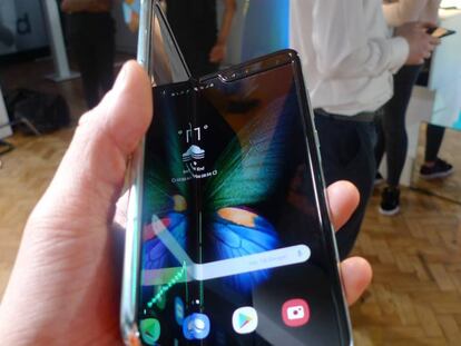 El Samsung Galaxy Fold, tel&eacute;fono con pantalla plegable.
