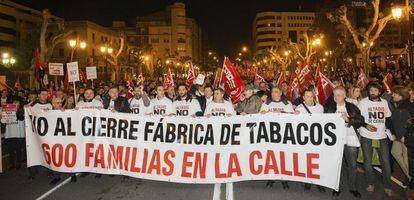 Manifestaci&oacute;n en Logro&ntilde;o contra el cierre de la planta Altadis en La Rioja.