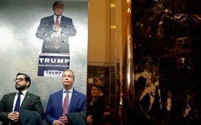 El fundador del UKIP, Nigel Farage, llegando a la torre Trump (Nueva York) el 12 de noviembre.