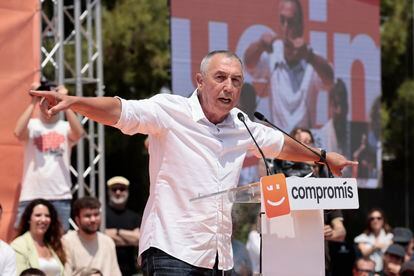 Baldoví se presenta como el candidato de casa: “No necesitamos que vengan de Génova y Ferraz”
