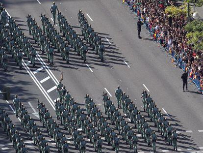 La Legión desfila por el paseo de la Castellana el día de la Fiesta Nacional.