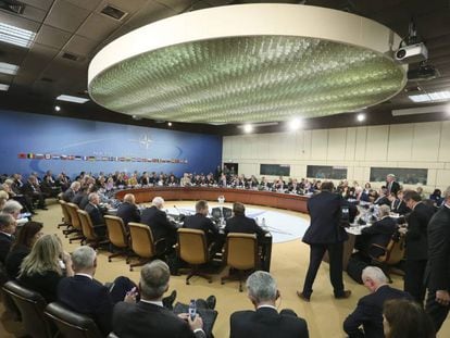 Vista general de la reuni&oacute;n de titulares de Exteriores de la OTAN en Bruselas (B&eacute;lgica).