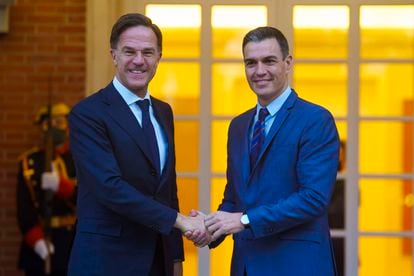 El primer ministro neerlandés, Mark Rutte, y el presidente del Gobierno, Pedro Sánchez, la semana pasada en La Moncloa.