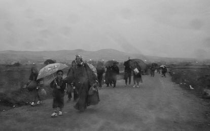 En septiembre de 2015, un grupo de refugiados caminaba por la frontera entre Macedonia y Serbia, cerca del pueblo de Miratovac.