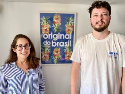 Yasmin Narcizo y su esposo, André Vieira, ambos inmigrantes brasileños, este jueves en Lisboa.