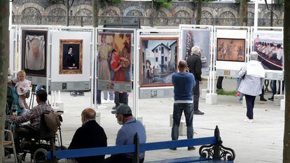 Algunas de las reproducciones de la exposición itinerante del Museo de Bellas Artes de Bilbao que ha comenzado hoy en Ondarroa.