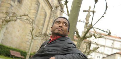 El salvadoreño Fredy Ramírez, junto a la catedral de Ourense