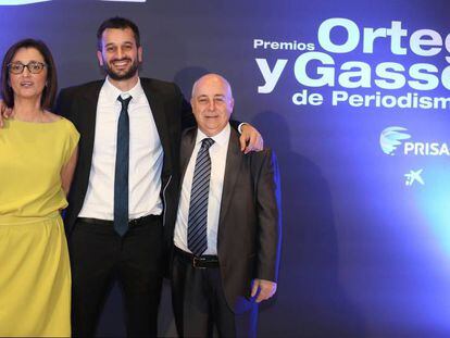 María Jesús Ibáñez, Guillem Sànchez y Jesús G. Albalat durante la gala de los Ortega y Gasset.
