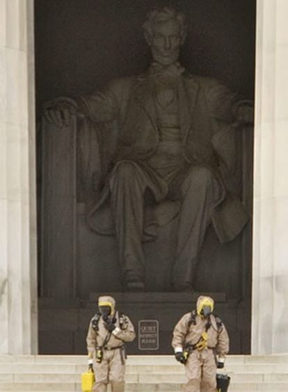 Inspección en el Lincoln Memorial de Washington en 2006.