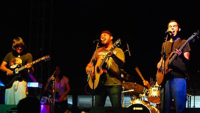 Josúe Monroy con su banda Monroy y Surmenage, en un concierto en Managua, el 22 de abril de 2009.