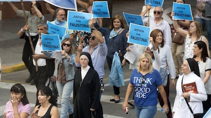 Monjas y abogados, juntos en la 'Marcha por la vida' el sábado en San Miguel de Tucumán.