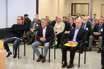 El banquillo de los acusados en el juicio del 'caso Gürtel' en 2017. En primera fila, Álvaro Pérez, Pablo Crespo y Francisco Correa.
