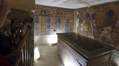 Un momento de la inauguración de la réplica de la tumba de Tutankamón en Luxor.