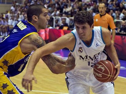 Mirotic ante Nacho Martín