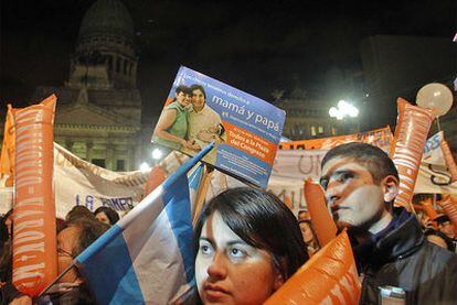 Miles de personas se manifestaron en contra del matrimonio homosexual en Buenos Aires.