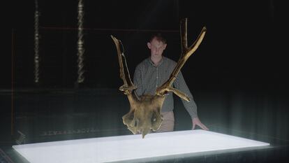 Ben Elliott with Headdress on plinth