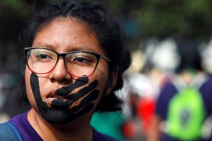 Las peruanas demandaron igualdad de derechos y se manifestaron contra la violencia machista en el país sudamericano.