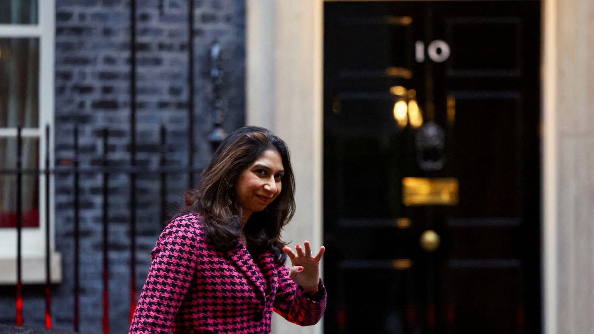 Vídeo | La caída de Suella Braverman: la ministra de las deportaciones y  las prisiones flotantes | Vídeos | EL PAÍS