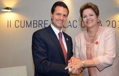Enrique Pe&ntilde;a Nieto y Dilma Rousseff en una reuni&oacute;n de trabajo en la Celac 
