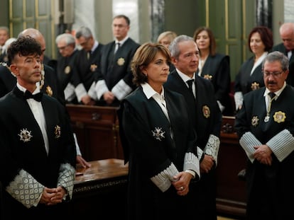 De izquierda a derecha, el fiscal jefe de la Audiencia Nacional, Jesús Alonso; la exfiscal general del Estado, Dolores Delgado; el fiscal Juan Antonio Pozo Vilches y el presidente interino del Consejo General del Poder Judicial, Rafael Mozo, este martes.