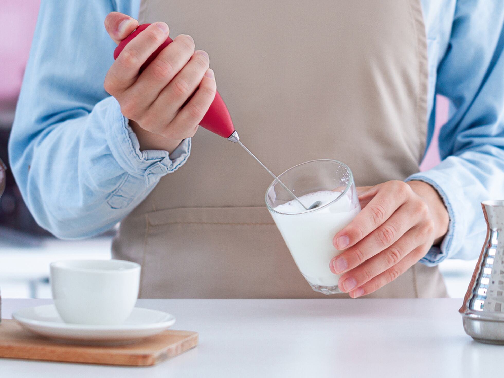 El espumador de leche manual y portátil que arrasa en , Gastronomía