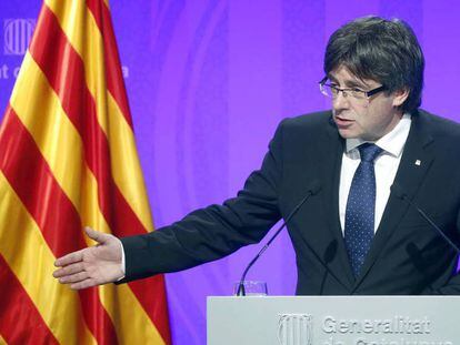 El president Carles Puigdmont en una rueda de prensa este viernes.