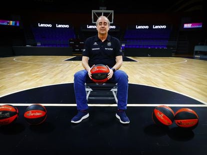 La selección española de baloncesto presenta la camiseta especial del  centenario, Deportes