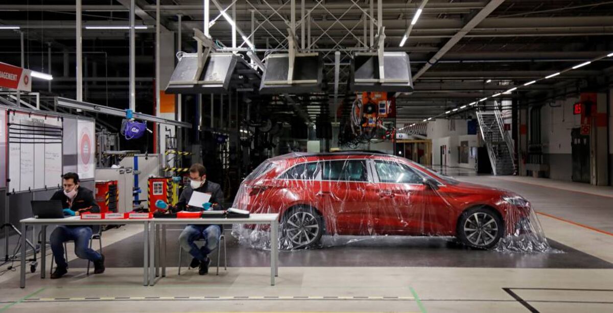 La crisis de microchips frena la recuperación de las ventas de coches