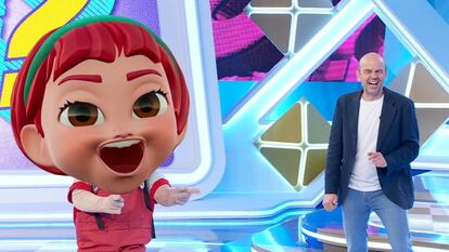 La niña virtual Mapi junto a Jandro, presentador del nuevo programa familiar de TVE.