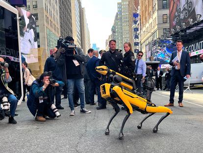 El perro robot 'Digidog', este martes durante su presentación en Nueva York.