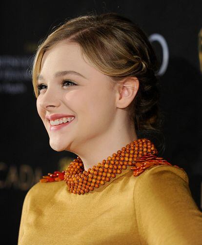 Como solo tiene 15 años, Moretz asegura que apenas se maquilla cuando no está trabajando, aunque alguna vez le ha robado algo de maquillaje a su madre.