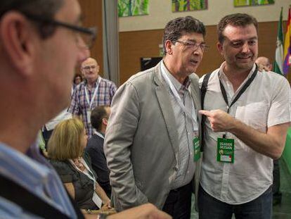 Diego Valderas y Antonio Ma&iacute;llo, en la asamblea de IU. 