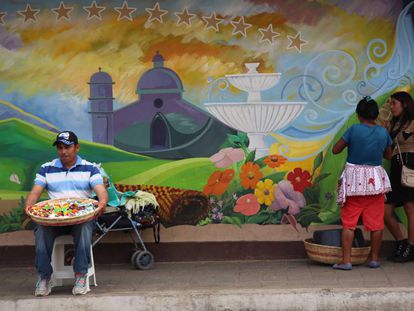 Mural en el pueblo salvadoreño de Nahuizalco.