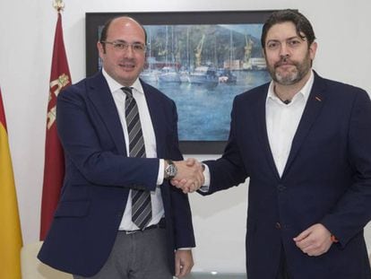 El presidente de Murcia, Pedro Antonio Sánchez junto al líder regional de Ciudadanos en Murcia, Miguel Sánchez este jueves.
