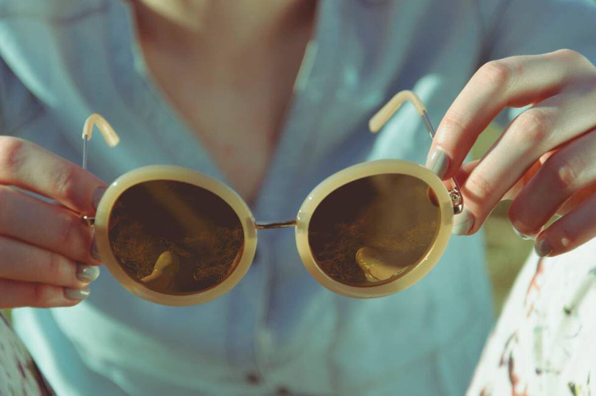 Ficticio Seis Suavemente Las 12 mejores gafas de sol de diseño para mujer, según S Moda | Escaparate  | EL PAÍS