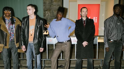 Algunos de los modelos de la diseñadora Martine Rose en la edición 103 de Pitti Uomo.
