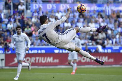 Cristiano remata de chilena