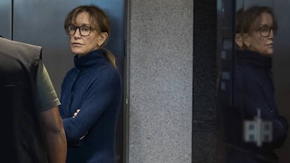 La actriz Felicity Huffman dentro de los juzgados de Los Ángeles el pasado martes.