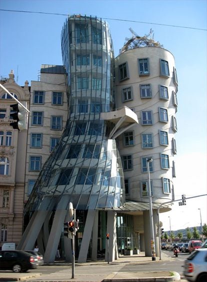 Conocida como Fred y Ginger, este edificio de Praga fue diseñado por Frank Gehry.